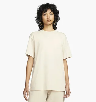Футболка женская Nike W Nsw Essntl Tee Bf Lbr Beige Dn5697-126