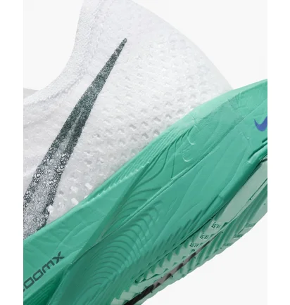 Кросівки жіночі Nike Vaporfly 3 WomenS Road Racing Shoes White DV4130-102