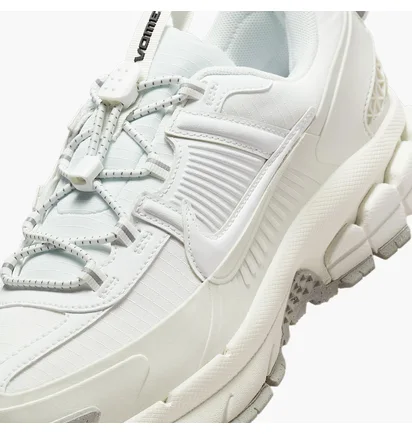 Кросівки жіночі Nike Zoom Vomero Roam Beige HV6410-100