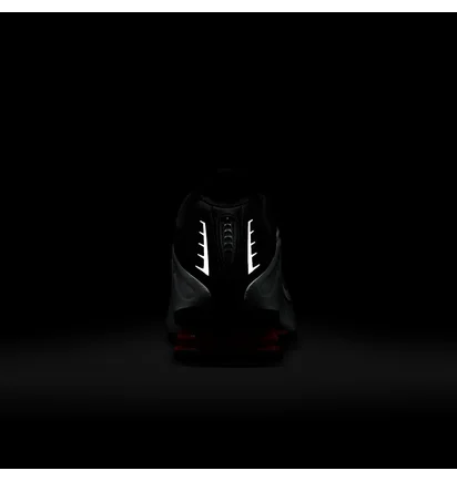 Кросівки жіночі Nike Shox R4 White/Black AR3565-011