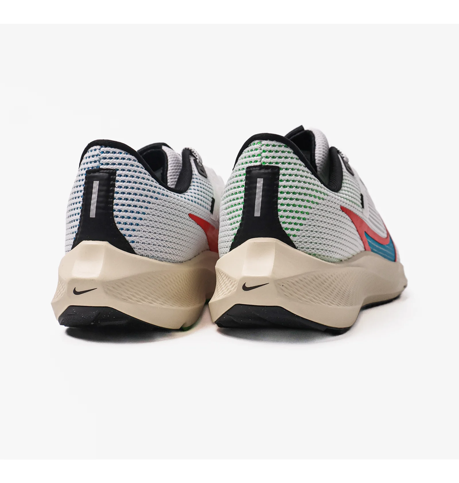 ᐉ Кроссовки мужские Nike Pegasus 40 Se White FJ1051-100 - купить