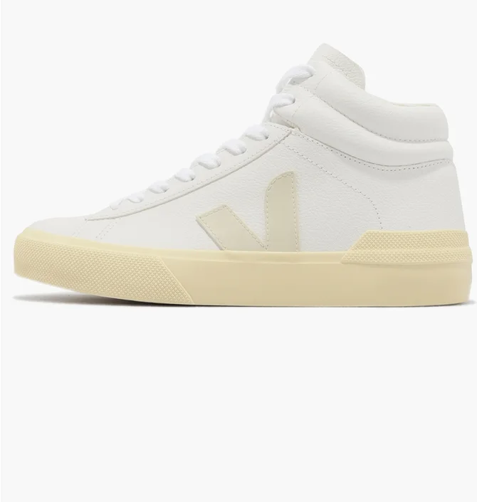 Кроссовки женские Veja Minotaur Chromefree Leather White TR0502918A