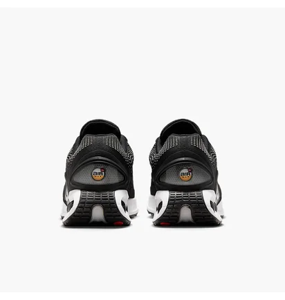 Кросівки чоловічі Nike Air Max Dn Black DV3337-020