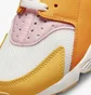Кросівки жіночі Nike Air Huarache Orange Dx2674-100