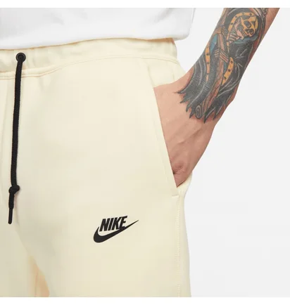 Штаны мужские Nike Tech Fleece Slim Fit Jogger Sweatpants Yellow FB8002-113