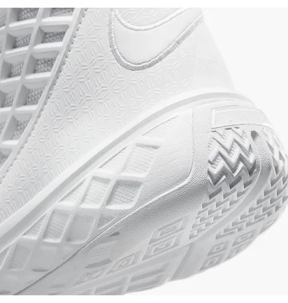 Кроссовки детские Nike Kobe 3 Gs Halo White HQ2304-100