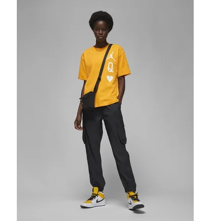 Футболка женская Air Jordan Flight WomenS T-Shirt Yellow DQ4471-705