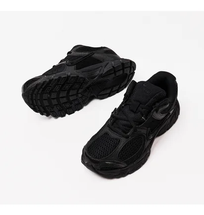 Кросівки жіночі Nike V5 Rnr Black HQ7901-001