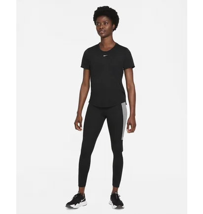 Футболка женская Nike W Nk One Df Ss Std Top Black Dd0638-010