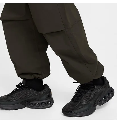 Штани чоловічі Nike Tech Woven Loose Fit Pants Olive HM7158-356