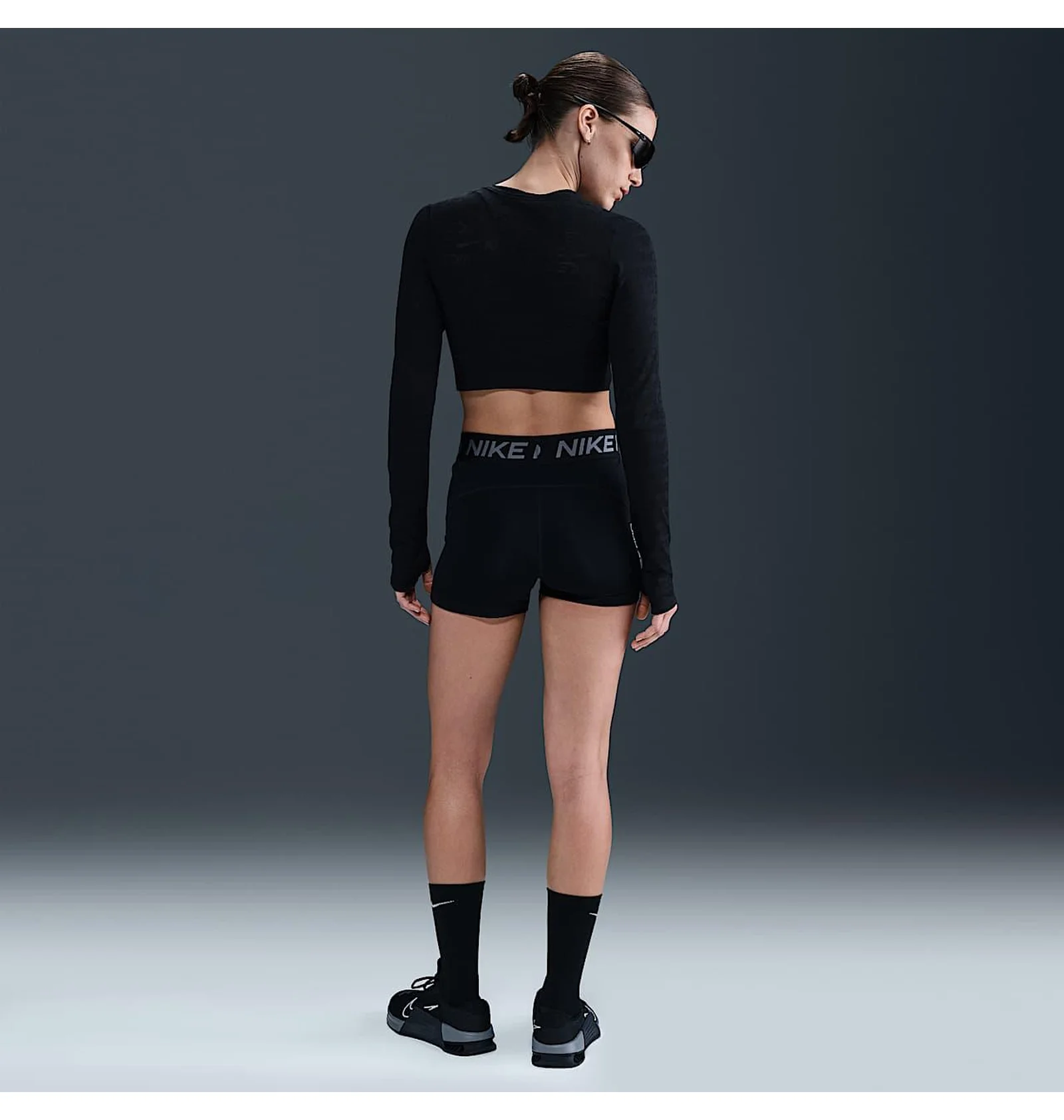ᐉ Лонгслив женский Nike Pro Black HJ4281-010 - купить в интернет