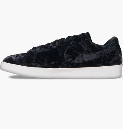 Кроссовки женские Nike W Blazer Low Lx Black AA2017-003