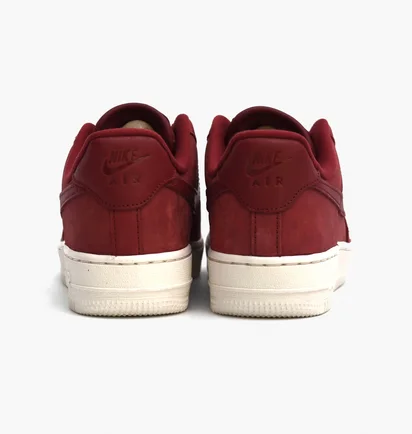 Кросівки жіночі Nike Air Force 1 07 Prm Red Dr9503-600