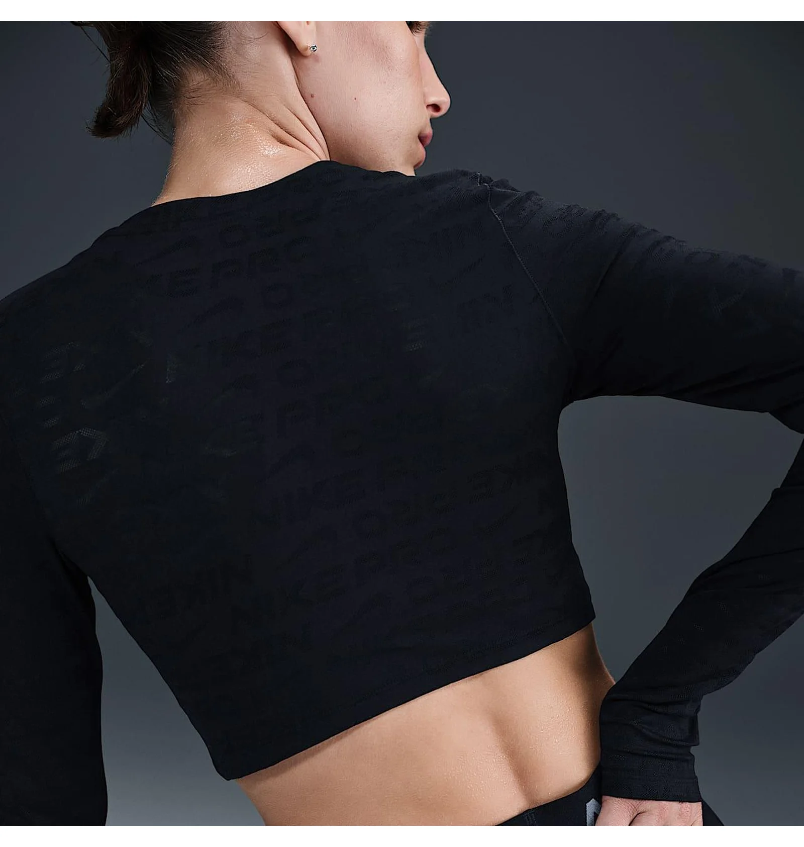 ᐉ Лонгслив женский Nike Pro Black HJ4281-010 - купить в интернет