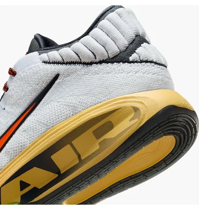 Кроссовки мужские Nike Gt Hustle 3 White/Multi FV5953-101