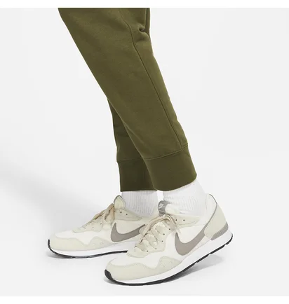 Штани чоловічі Nike Sportswear Club Jogger Olive BV2679-326