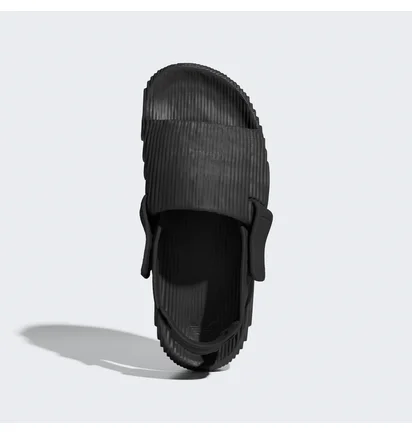 Сандалі жіночі Adidas Adilette 22 Xlg Slides Black IE5649