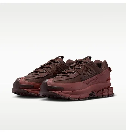 Кросівки чоловічі Nike Zoom Vomero Roam Brown HV6901-200
