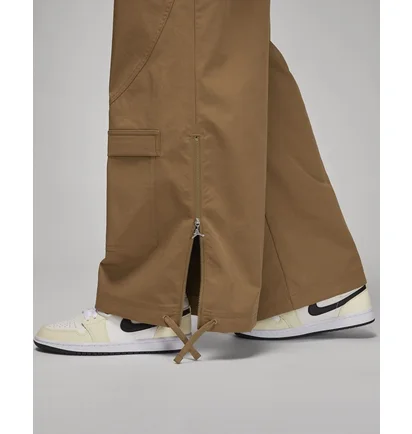 Штаны женские Air Jordan Heavyweight Chicago Pants Brown FD7215-395