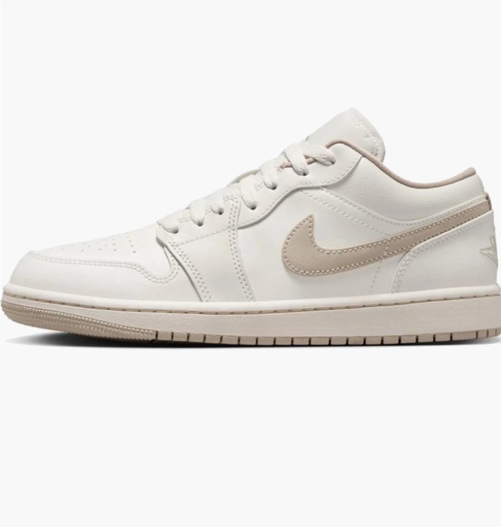ᐉ Кроссовки женские Air Jordan 1 Low Beige DC0774-112 - купить в