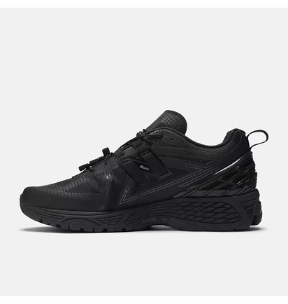 Кроссовки унисекс New Balance 1906R Black U1906RNB