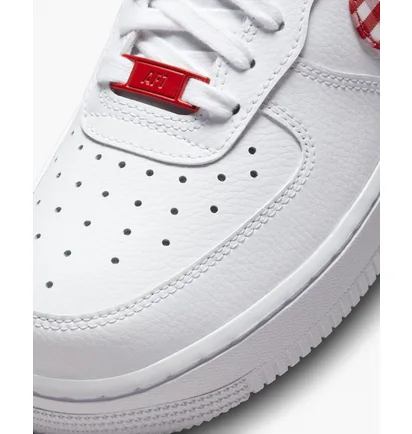 Кроссовки женские Nike Air Force 1 07 White DZ2784-101