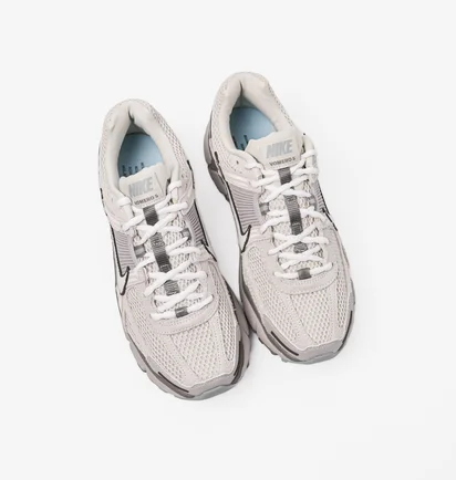 Кросівки чоловічі Nike Zoom Vomero 5 Se Beige FZ3653-104