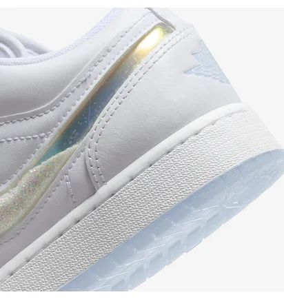 Кросівки дитячі Air Jordan 1 Low White Ice Blue Glitter Swoosh White FQ9112-100