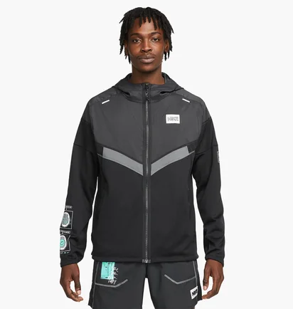 Куртка мужская Nike Windrunner D.Y.E. MenS Running Jacket Grey DR2827-010