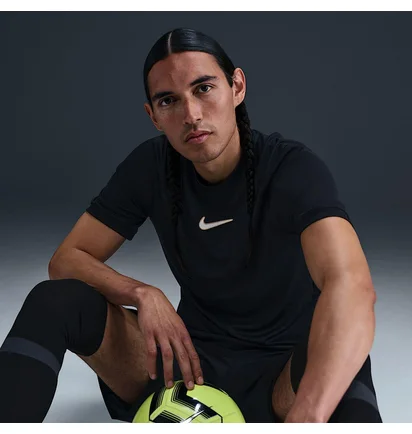 Футболка мужская Nike Academy Black HJ4243-010