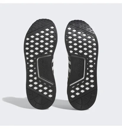Кроссовки мужские Adidas Nmd_R1 V2 Shoes White IE2246