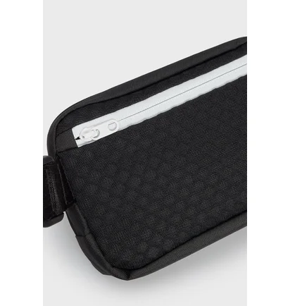 Сумка унисекс Under Armour Loudon Waist Bag Xbody 2L Black 1378418-001