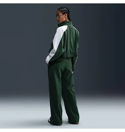 Куртка женская Nike Sportswear Woven Jacket Green IB6970-323