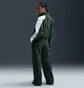 Куртка женская Nike Sportswear Woven Jacket Green IB6970-323
