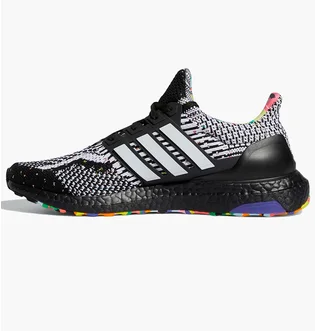Кросівки унісекс Adidas Ultraboost 5.0 Dna Pride Shoes Black/White Gy4424
