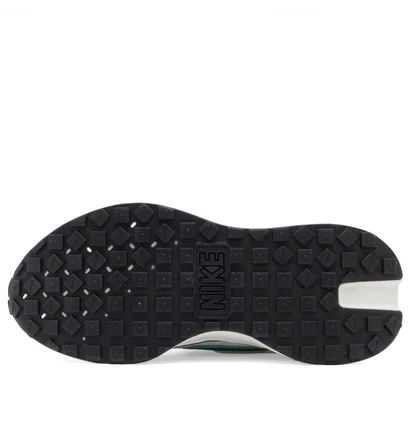 Кроссовки женские Nike W Phoenix Waffle Sneaker Grey FD2196-103