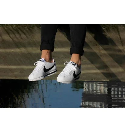 Кросівки жіночі Nike Wmns Classic Cortez Leather White 807471-101