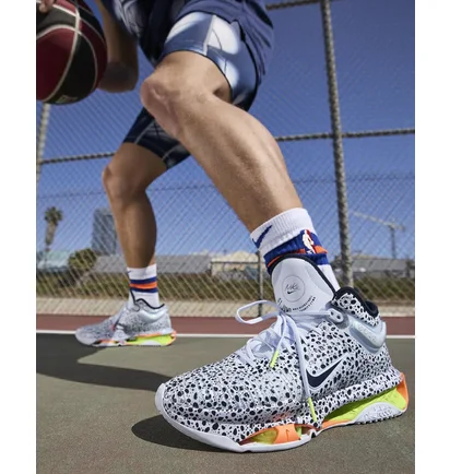 Кросівки унісекс Nike G.T. Jump 2 Electric Basketball Shoes White/Black FV1285-900