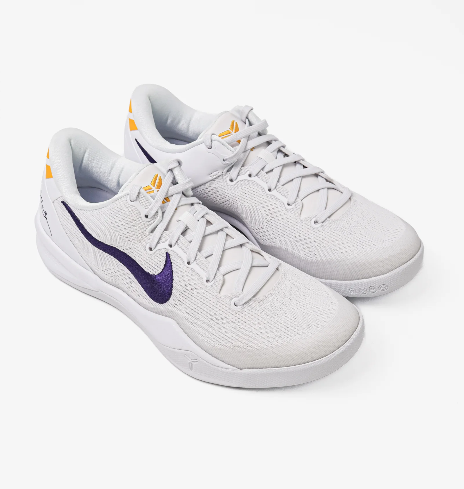 ᐉ Кросівки унісекс Nike Kobe 8 Protro White HF9550-100 - придбати