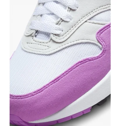 Кросівки жіночі Nike Air Max 1 WomenS Shoes White/Pink DZ2628-001