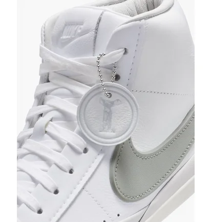 Кросівки чоловічі Nike Blazer Phantom Mid Shoes White DX5800-101