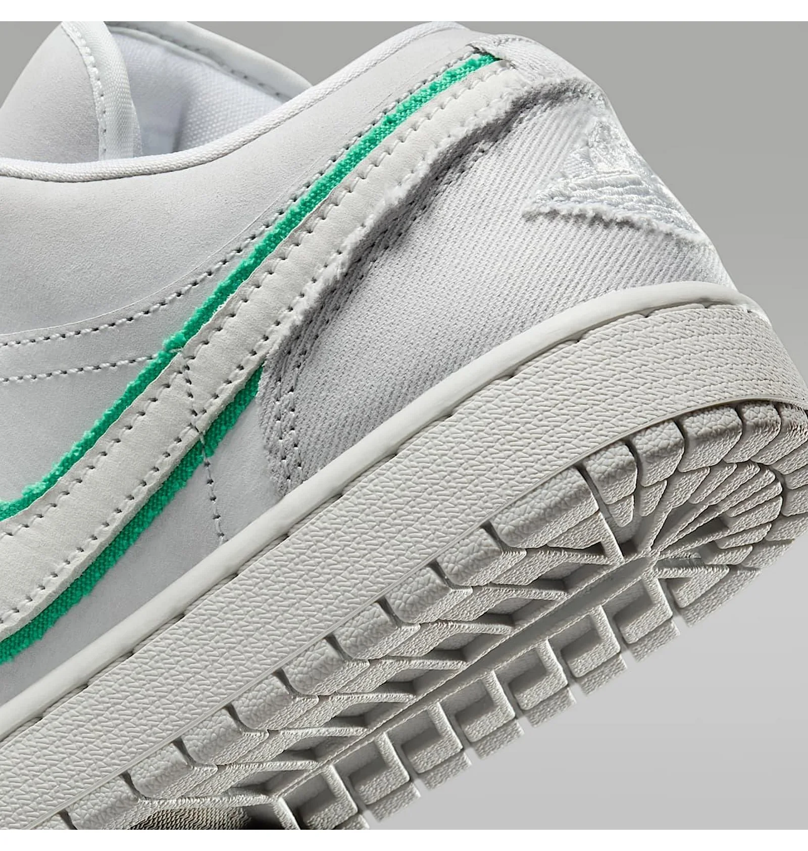 ᐉ Кросівки жіночі Air Jordan Wmns 1 Low Se White IH3369-077