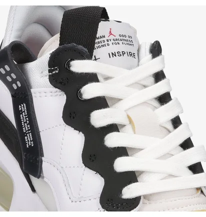 Кросівки жіночі Air Jordan Ma2 White CW5992-106