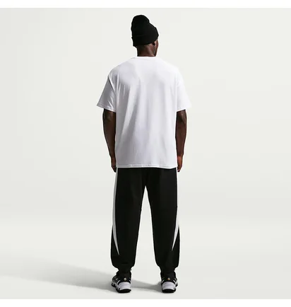 Футболка мужская Nike Sportswear T-Shirt White IH1155-100