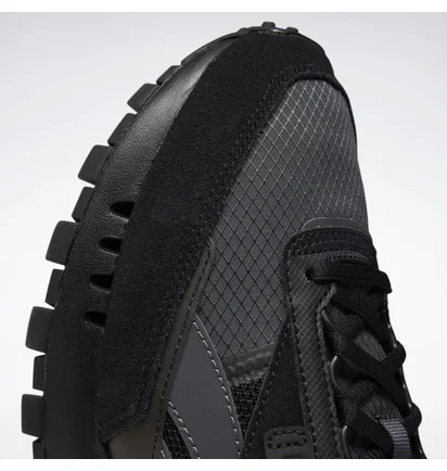 Кроссовки унисекс Reebok Classic Leather Legacy Black FY7377