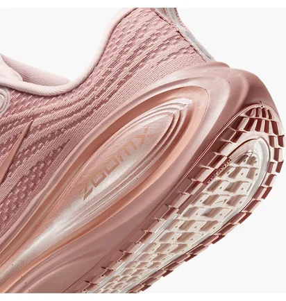 Кросівки жіночі Nike Vomero Plus Pink HV8154-601