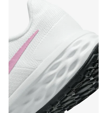 Кроссовки женские Nike W Revolution 6 Nn White DC3729-103