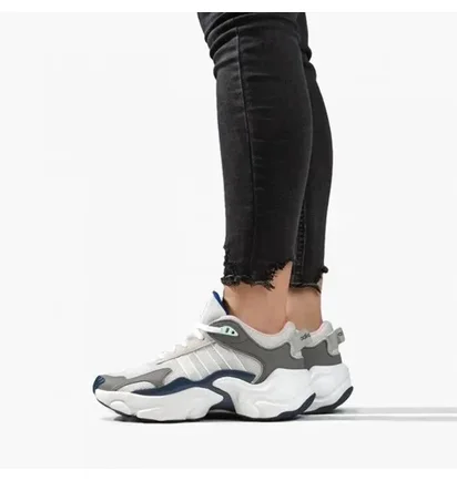 Кросівки жіночі Adidas Magmur Runner Grey EE5045