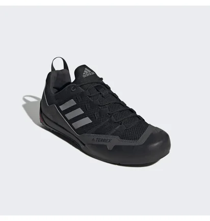 Кроссовки унисекс Adidas Terrex Swift Solo Approach Shoes Black Gz0331
