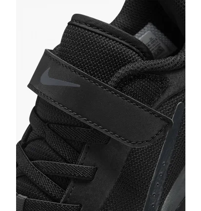 Кросівки дитячі Nike Omni Multi-Court Black Dm9026-001